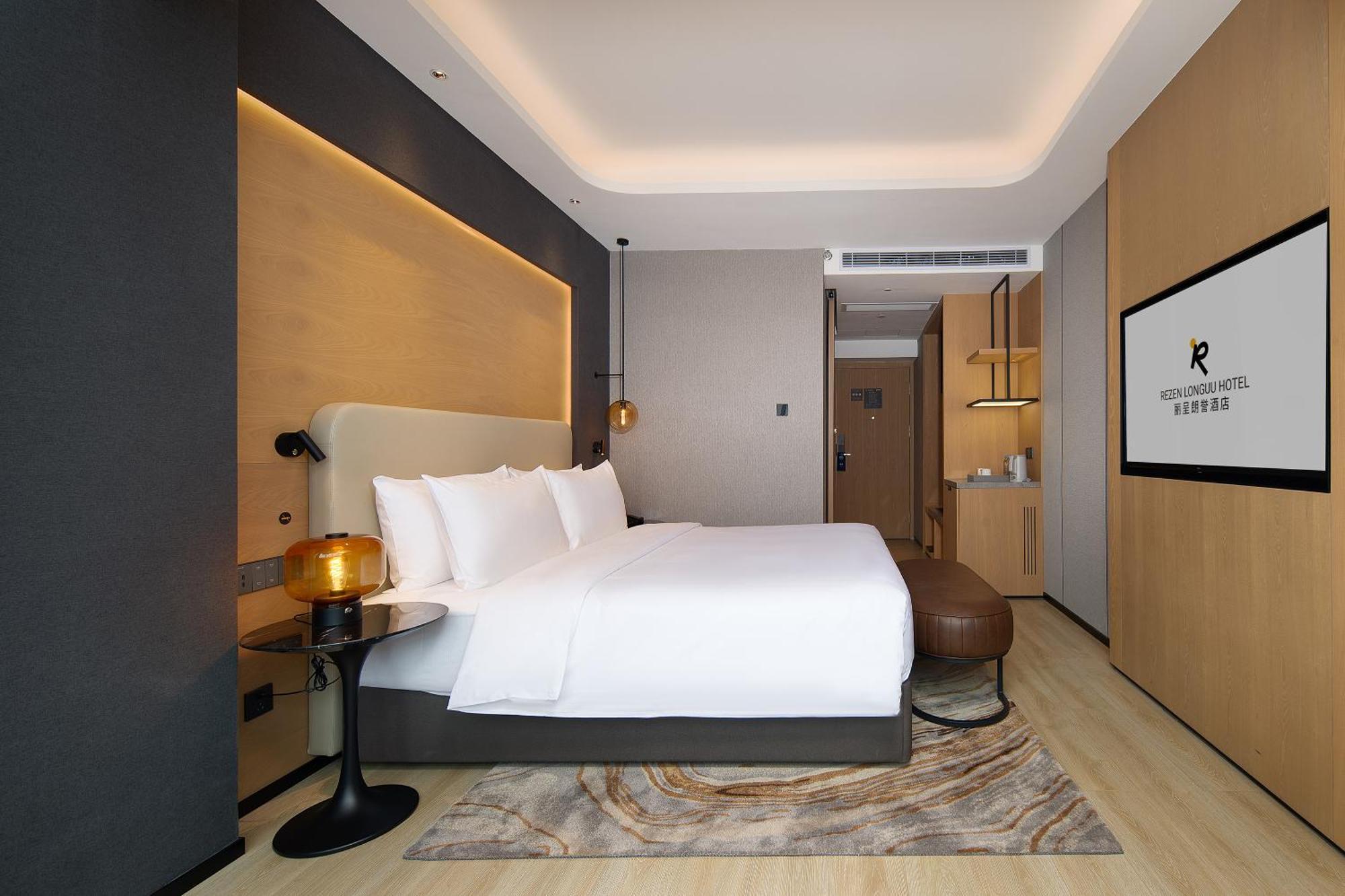 Langham Honor International Hotel Canton Fair Complex Branch - Free Shuttle To Canton Fair Complex During Canton Fair Period & Free Mini Bar ภายนอก รูปภาพ