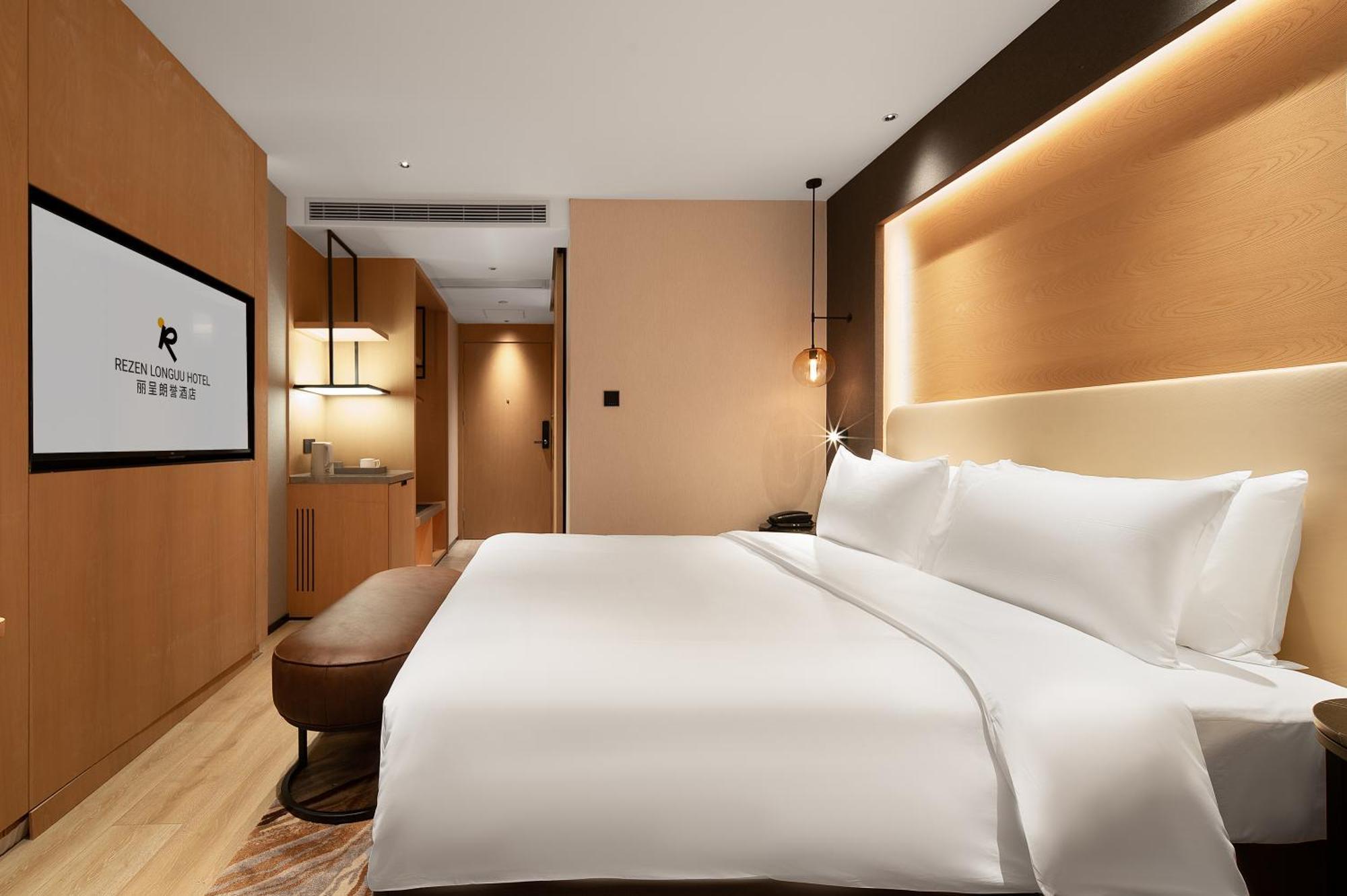 Langham Honor International Hotel Canton Fair Complex Branch - Free Shuttle To Canton Fair Complex During Canton Fair Period & Free Mini Bar ภายนอก รูปภาพ