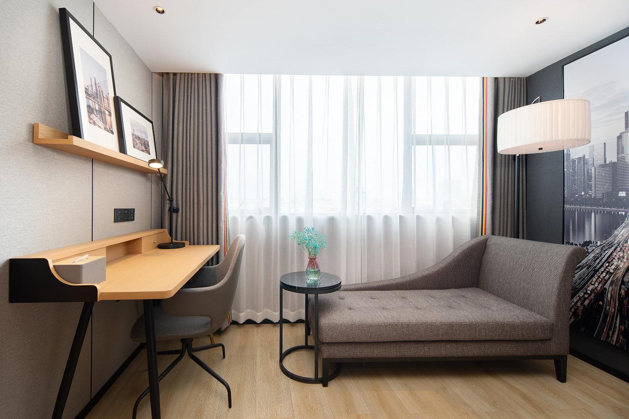 Langham Honor International Hotel Canton Fair Complex Branch - Free Shuttle To Canton Fair Complex During Canton Fair Period & Free Mini Bar ภายนอก รูปภาพ